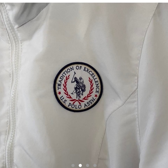 Windbreaker - Picture 2 of 4